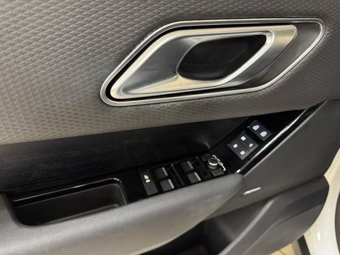 Used 2023 Land Rover Range Rover Velar S AWD/4WD image 7