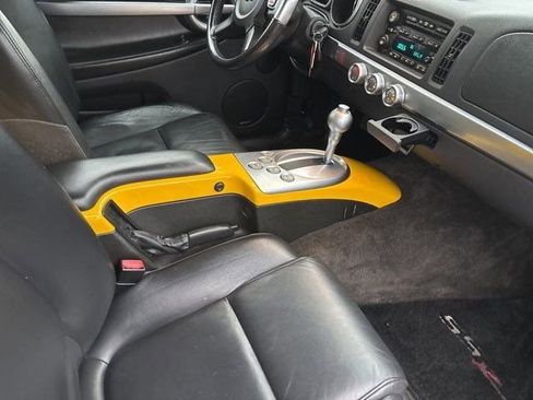 Used 2005 Chevrolet SSR w/ Preferred Equipment Group image 22