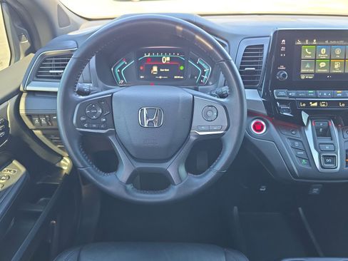 Used 2023 Honda Odyssey Sport image 10