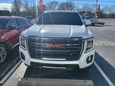 Used 2022 GMC Yukon AT4 w/ Max Trailering Package image 2