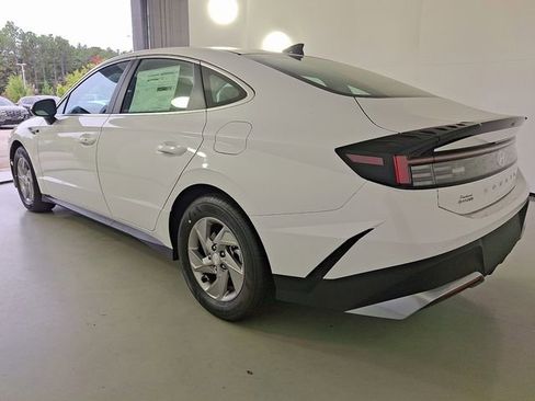 New 2026 Hyundai Sonata SE FWD image 4