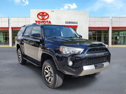 Used 2017 Toyota 4Runner TRD Off-Road Premium AWD/4WD image 2
