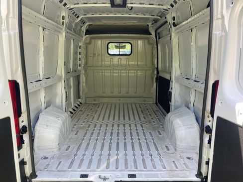 Used 2025 RAM ProMaster 2500 w/ Convenience Group FWD image 25