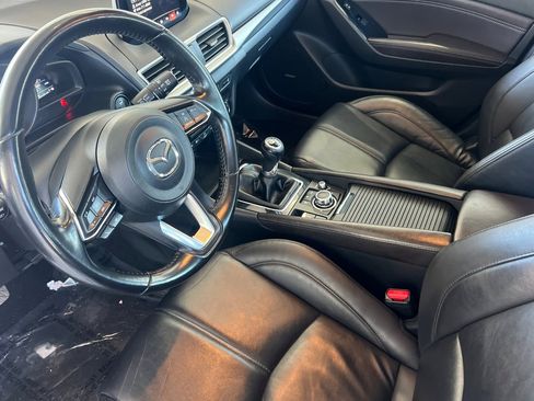 Used 2018 MAZDA MAZDA3 Touring image 10