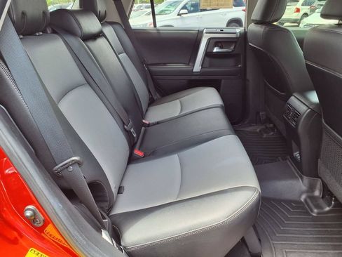 Used 2021 Toyota 4Runner SR5 Premium w/ Moonroof Package RWD image 15