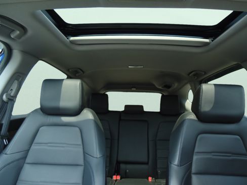 Used 2020 Honda CR-V Touring image 30