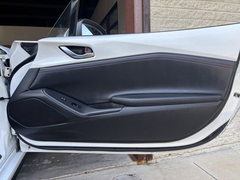 Used 2017 MAZDA MX-5 Miata Grand Touring image 31