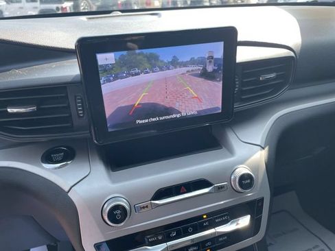 Used 2023 Ford Explorer XLT RWD image 23