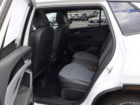 New 2026 Volkswagen Tiguan SE R-Line image 25