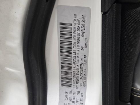 Used 2016 Jeep Cherokee Latitude w/ Comfort/Convenience Group image 26