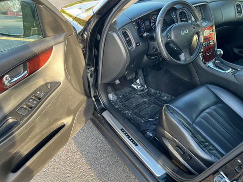 Used 2014 INFINITI QX50 Journey w/ Premium Package image 16