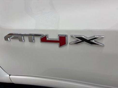 Used 2024 GMC Sierra 1500 AT4X image 21