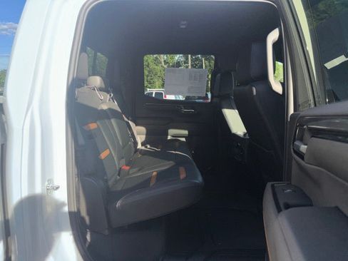 Used 2024 GMC Sierra 1500 AT4 w/ AT4 Premium Package AWD/4WD image 43