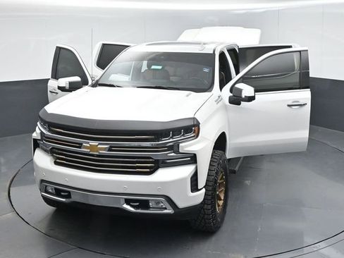 Used 2020 Chevrolet Silverado 1500 High Country w/ Technology Package AWD/4WD image 57