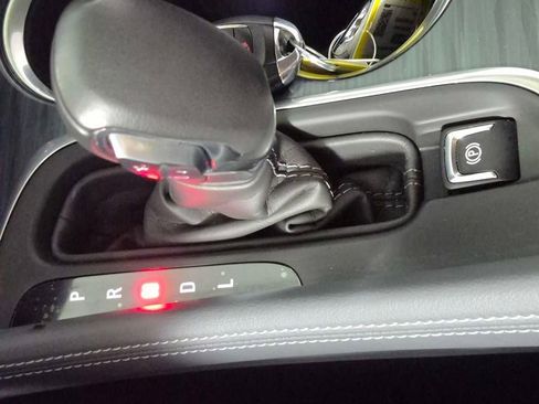 Used 2020 Buick Envision Essence FWD image 17