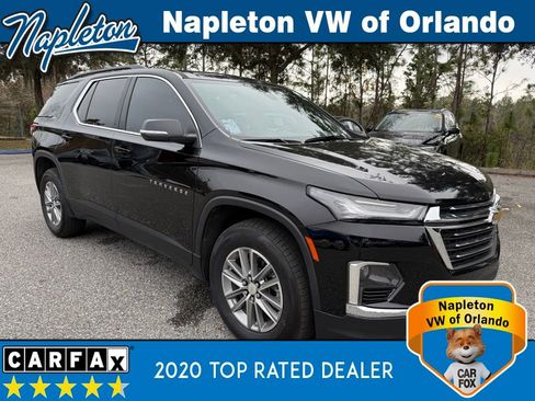 Used 2023 Chevrolet Traverse LT image 3