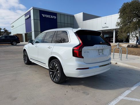 New 2026 Volvo XC90 T8 Ultra w/ Protection Package Premier AWD/4WD image 4