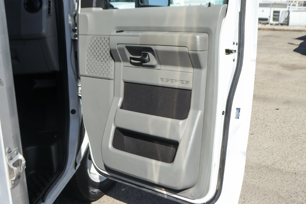 Used 2021 Ford E-450 and Econoline 450 Super Duty w/ Power Windows & Locks Group RWD image 37