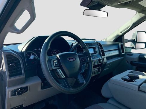 Used 2020 Ford F550 4x4 Regular Cab Super Duty image 9