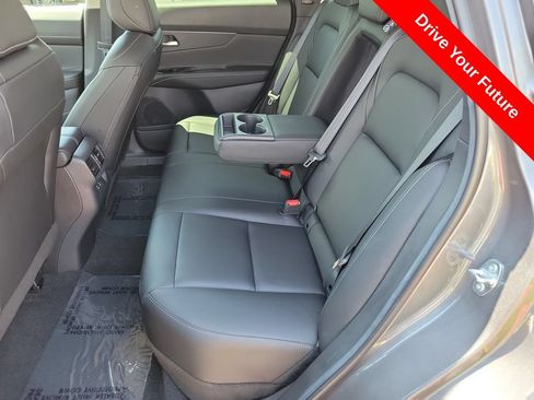Used 2025 Nissan Murano SV FWD image 26