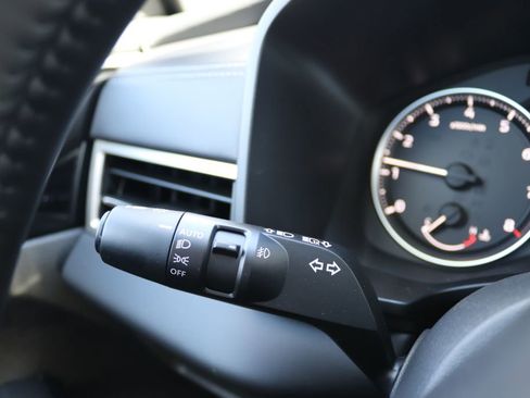 New 2026 Mitsubishi Outlander SE image 11