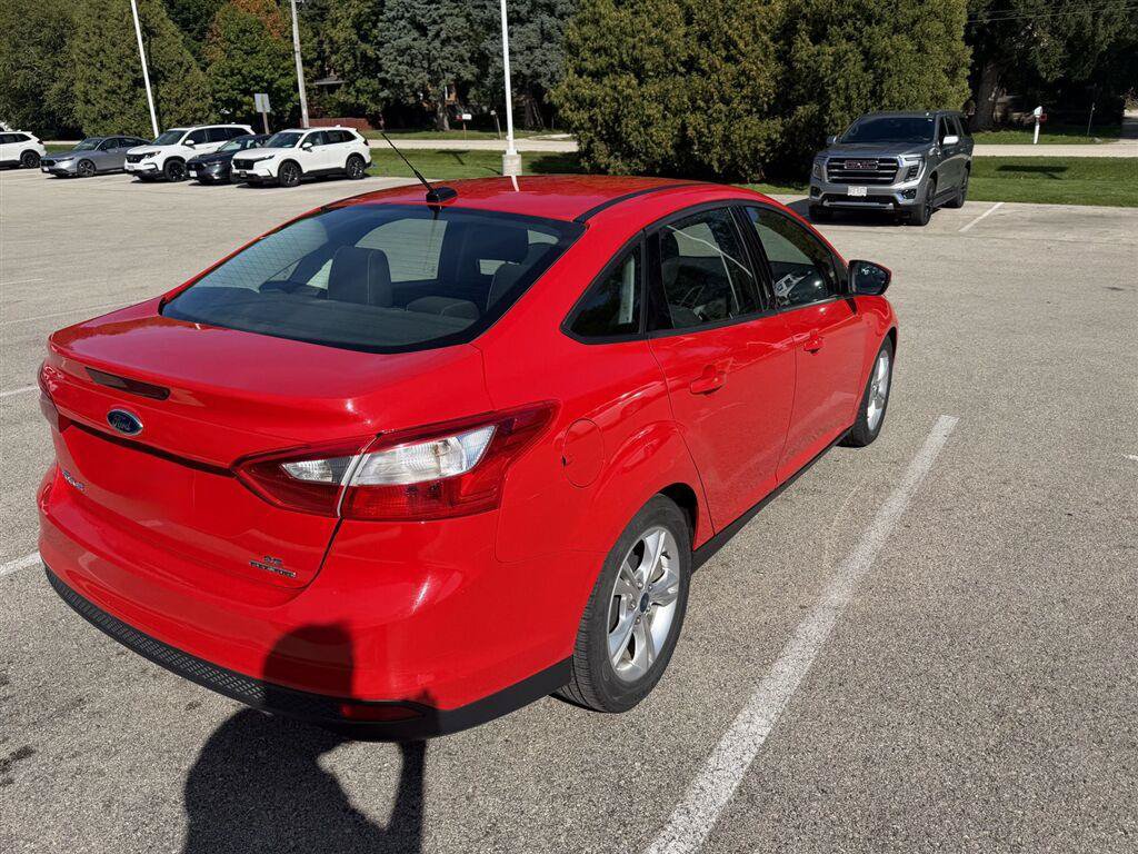 Used 2014 Ford Focus SE w/ SE Winter Package FWD image 20