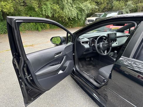 Used 2022 Toyota Corolla SE image 12
