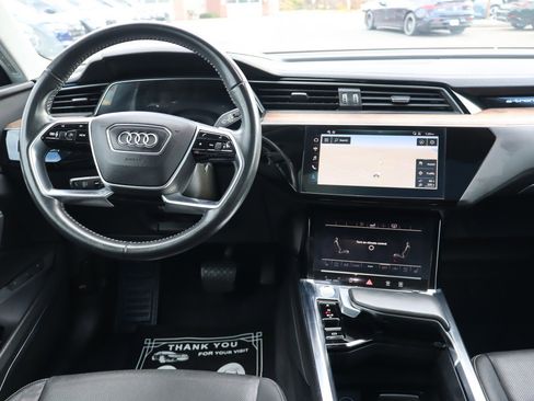 Used 2020 Audi e-tron Premium Plus image 12