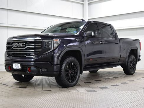 Used 2023 GMC Sierra 1500 AT4 w/ AT4 Premium Package AWD/4WD image 3