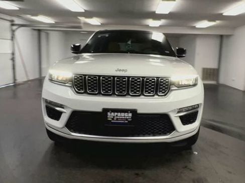 Used 2025 Jeep Grand Cherokee Summit AWD/4WD image 3
