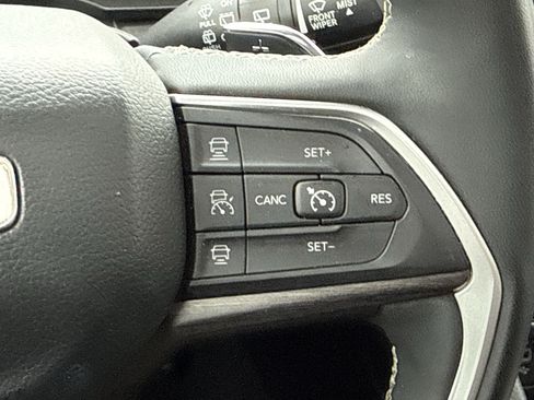 Used 2024 Jeep Grand Cherokee Limited 4xe AWD/4WD image 17