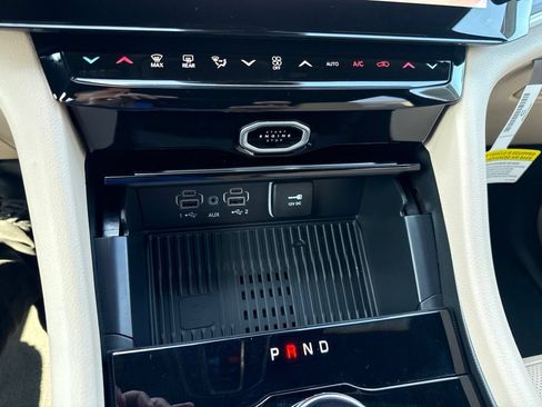 Used 2026 Jeep Grand Cherokee Limited w/ Luxury Tech Group II RWD image 21
