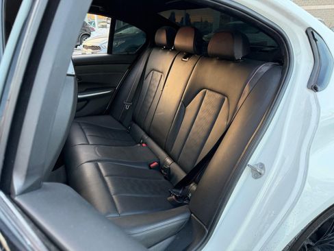 Used 2022 BMW M3 Competition w/ M Carbon Exterior Package image 20