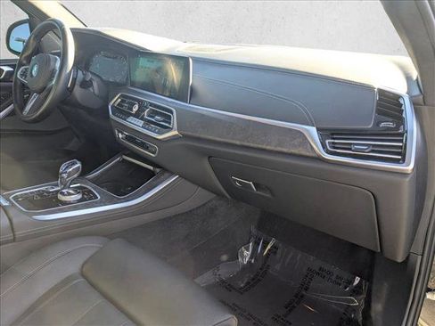 Certified 2022 BMW X5 M50i w/ Executive Package image 22