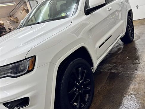 Used 2020 Jeep Grand Cherokee Altitude image 4
