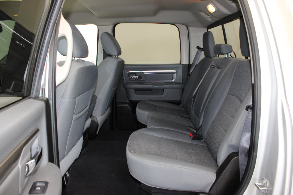 Used 2019 RAM 1500 Big Horn AWD/4WD image 4