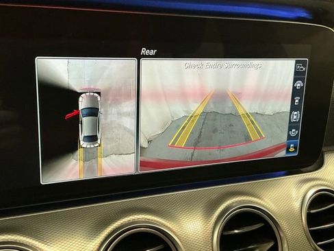 Used 2019 Mercedes-Benz E 300 4MATIC image 24