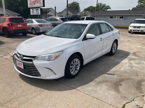 Used 2015 Toyota Camry LE FWD image 7