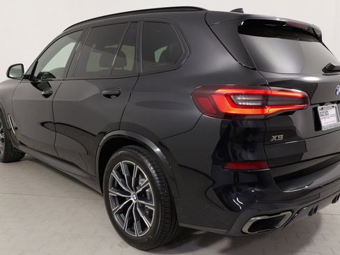Used 2021 BMW X5 M50i w/ Premium Package image 15