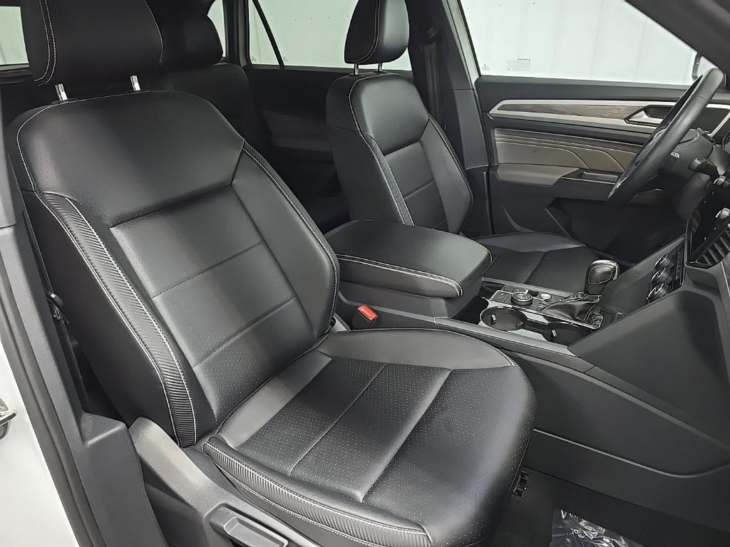 Used 2023 Volkswagen Atlas Cross Sport SE AWD/4WD image 15