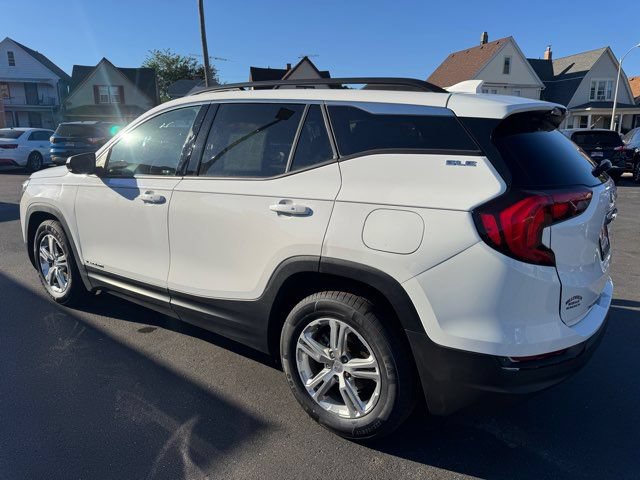 Used 2019 GMC Terrain SLE w/ Driver Convenience Package FWD image 4