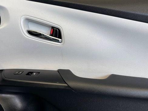 Used 2016 Toyota Prius Two FWD image 22
