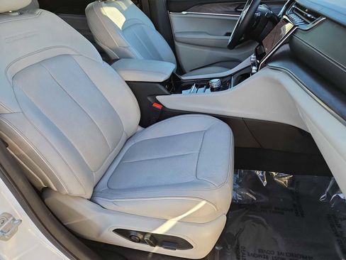 Used 2021 Jeep Grand Cherokee L Overland w/ Trailer Tow Group (B) image 23