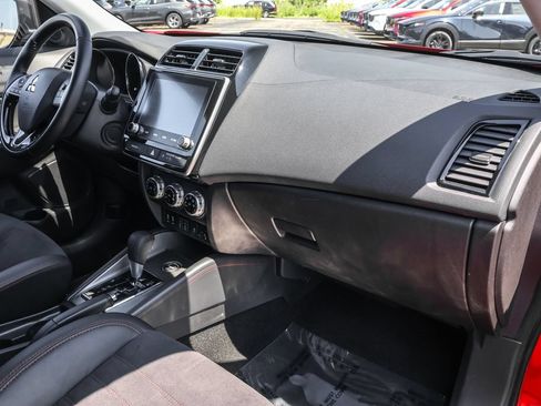 Used 2024 Mitsubishi Outlander Sport SE AWD/4WD image 34