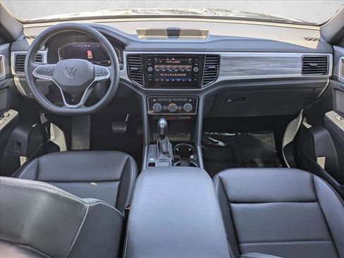 Used 2023 Volkswagen Atlas Cross Sport SE FWD image 17