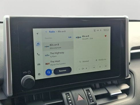 Used 2023 Toyota RAV4 XLE Premium image 18