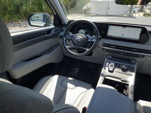Used 2023 Hyundai Palisade SEL w/ Premium Package image 22