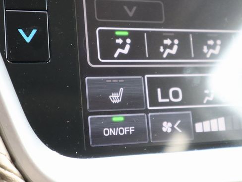 Used 2023 Subaru Outback Limited image 38