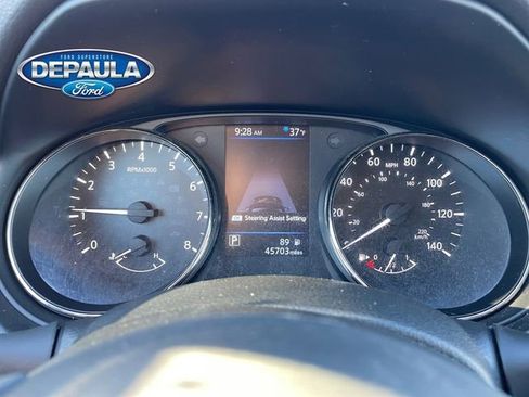 Used 2022 Nissan Rogue Sport SV w/ Technology Package image 2