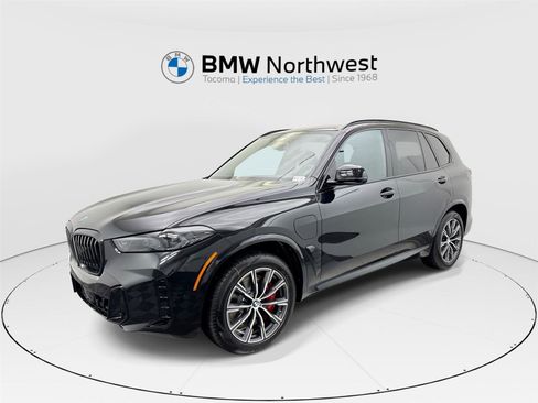 New 2026 BMW X5 xDrive50e w/ M Sport Package AWD/4WD image 1